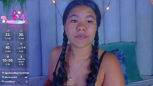 Snapshot of AhslyEvans__ chatting on 07.23.26 AhslyEvans online show from 07.23.26