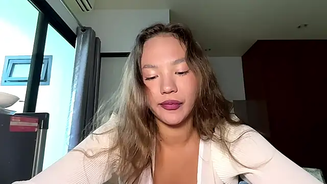 kamila 18 french online show from 04.19.26