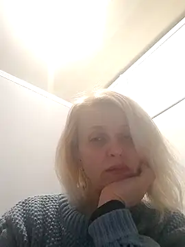 Snapshot of MiaLove183 chatting on 03.29.26 MiaLove183 online show from 03.29.26