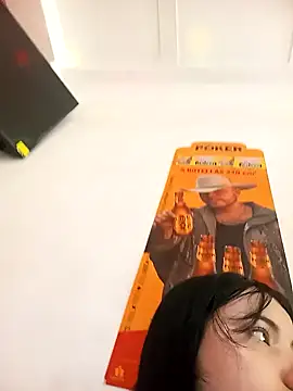 violetascottt online show from 04.19.26