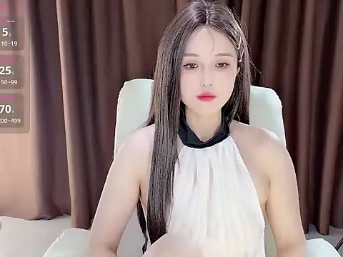 Snapshot of QIQI_77_ chatting on 04.15.26 QIQI 77 online show from 04.15.26