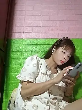 AmyLinee01 online show from 06.04.26