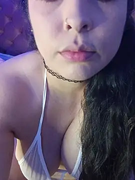 Snapshot of Sofia-Venegas chatting on 07.22.26 Sofia-Venegas online show from 07.22.26