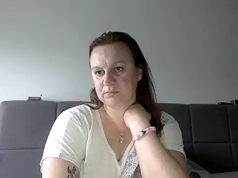 Snapshot of HotPussy785 chatting on 05.16.26 HotPussy785 online show from 05.16.26