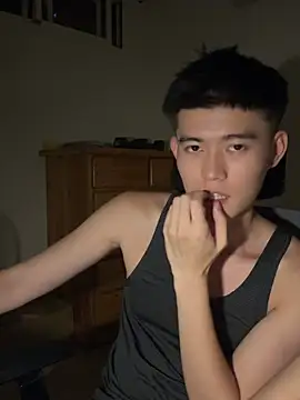 Snapshot of CalvinHY chatting on 06.29.26 CalvinHY online show from 06.29.26