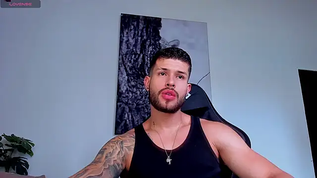 Snapshot of Santos_ramirez1 chatting on 06.13.26 Santos ramirez1 online show from 06.13.26