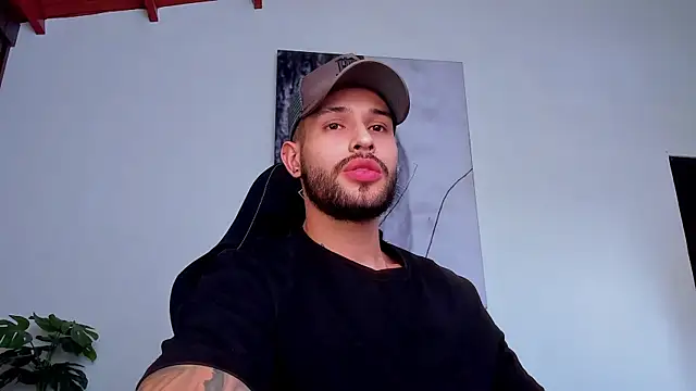 Snapshot of Santos_ramirez1 chatting on 06.17.26 Santos ramirez1 online show from 06.17.26