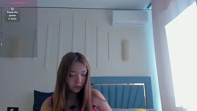 Snapshot of kok0mi chatting on 04.26.26 kok0mi online show from 04.26.26