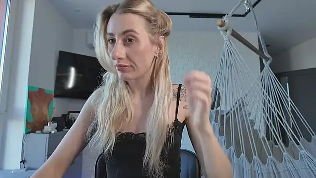 HEY KITSUNKA online show from 04.04.26