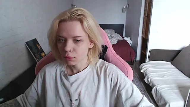 Snapshot of TenderChloe chatting on 03.28.26 TenderChloe online show from 03.28.26