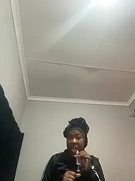 Snapshot of xxxchocolatepussy chatting on 07.11.26 xxxchocolatepussy online show from 07.11.26