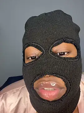 Snapshot of xxxchocolatepussy chatting on 07.18.26 xxxchocolatepussy online show from 07.18.26