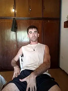 Snapshot of Tomasselo chatting on 03.28.26 Tomasselo online show from 03.28.26