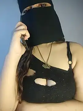 Snapshot of Yasmin_Oh chatting on 07.19.26 Yasmin Oh online show from 07.19.26