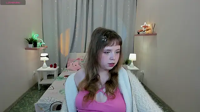 Snapshot of LeonaHicks chatting on 03.26.26 LeonaHicks online show from 03.26.26