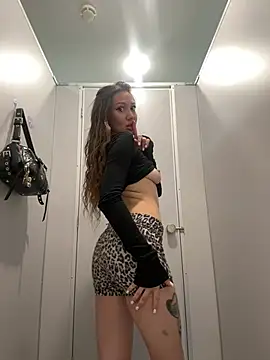 Snapshot of SaintSquirt chatting on 05.13.26 SaintSquirt online show from 05.13.26