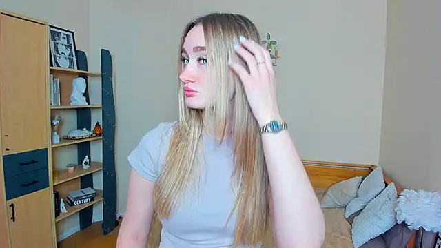 VioletteClaire online show from 05.09.26
