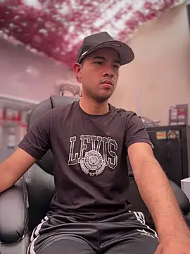 Zhang Weii online show from 03.24.26