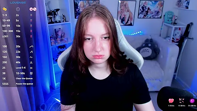 Snapshot of Elisabeth_Binder chatting on 06.23.26 Elisabeth Binder online show from 06.23.26