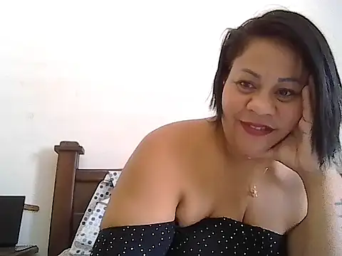 Snapshot of Veronica_missbigg chatting on 05.11.26 Veronica missbigg online show from 05.11.26