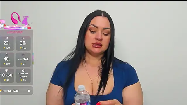 Snapshot of Simona_love777 chatting on 03.27.26 Simona love777 online show from 03.27.26