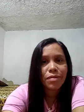 Snapshot of alexandra-queen chatting on 05.29.26 alexandra-queen online show from 05.29.26