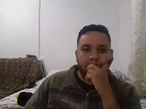 Snapshot of T_Santana chatting on 06.16.26 T Santana online show from 06.16.26
