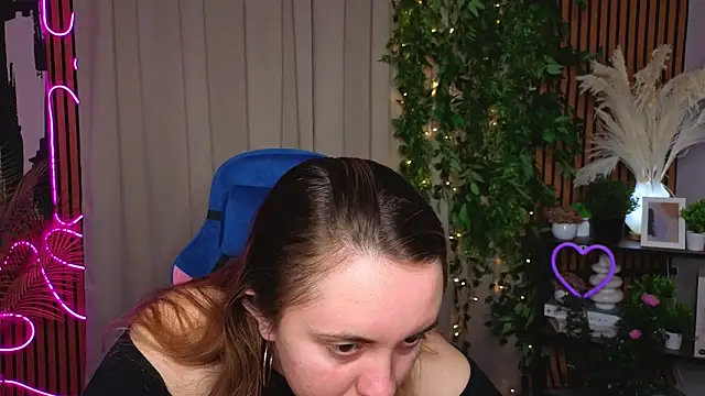 Snapshot of LucyMendoza chatting on 03.25.26 LucyMendoza online show from 03.25.26