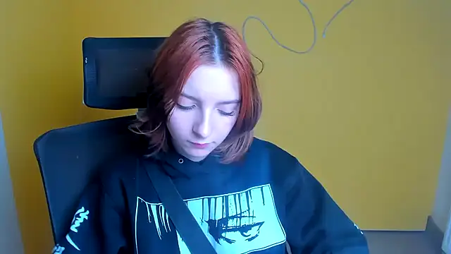 Snapshot of Butterfly_Milly chatting on 04.25.26 Butterfly Milly online show from 04.25.26