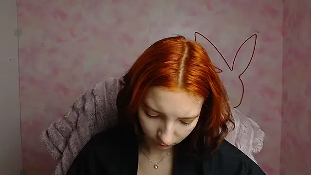 Snapshot of Butterfly_Milly chatting on 05.06.26 Butterfly Milly online show from 05.06.26