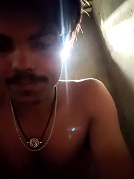 Snapshot of luck00y chatting on 04.12.26 luck00y online show from 04.12.26