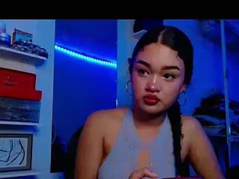 Snapshot of angel_lust1 chatting on 05.16.26 angel lust1 online show from 05.16.26