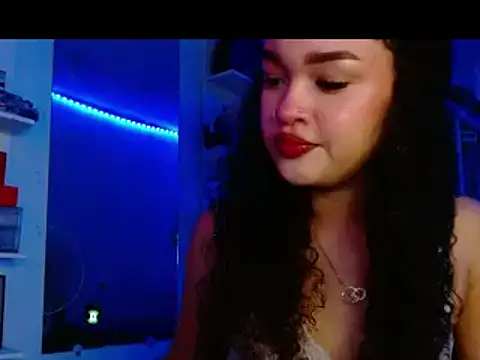 Snapshot of angel_lust1 chatting on 05.18.26 angel lust1 online show from 05.18.26