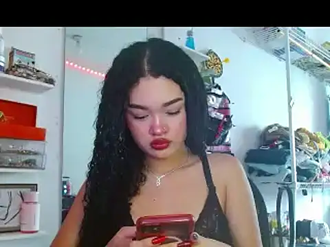 Snapshot of angel_lust1 chatting on 05.22.26 angel lust1 online show from 05.22.26