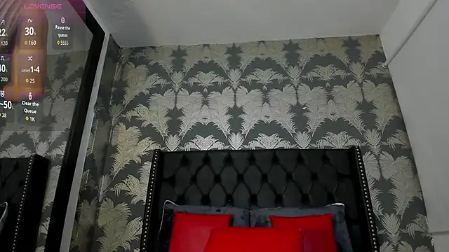 Snapshot of Pamela_di_angelo chatting on 06.17.26 Pamela di angelo online show from 06.17.26