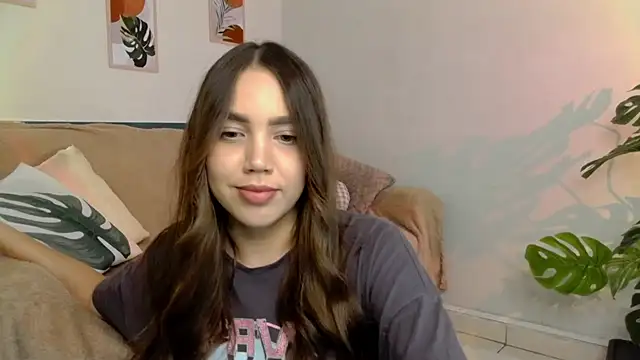 Snapshot of NebulaaHaven chatting on 05.29.26 NebulaaHaven online show from 05.29.26