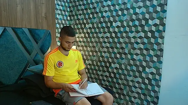 Snapshot of Joaho_Fernandez chatting on 05.13.26 Joaho Fernandez online show from 05.13.26