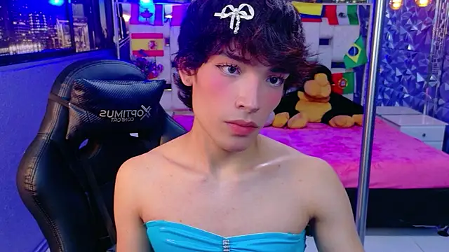 Snapshot of IsaacNovaa chatting on 06.27.26 IsaacNovaa online show from 06.27.26