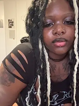 Nyla xox online show from 06.15.26