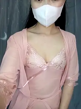 Snapshot of Xiangchuu chatting on 03.30.26 Xiangchuu online show from 03.30.26