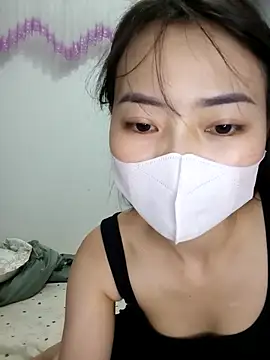 Snapshot of Xiangchuu chatting on 05.05.26 Xiangchuu online show from 05.05.26