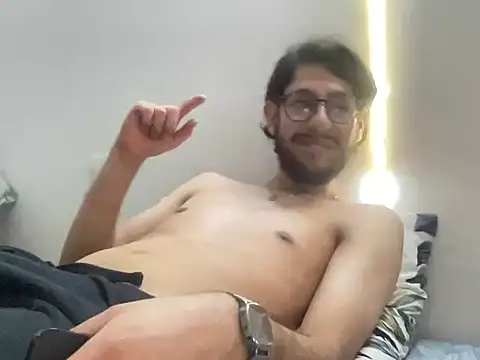 Snapshot of HornyPizzaBoyX chatting on 04.12.26 HornyPizzaBoyX online show from 04.12.26