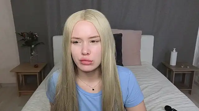 Snapshot of MelissaAvis chatting on 07.07.26 MelissaAvis online show from 07.07.26