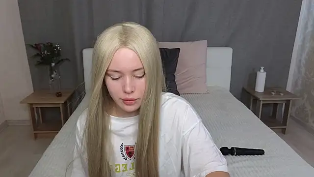 Snapshot of MelissaAvis chatting on 07.12.26 MelissaAvis online show from 07.12.26