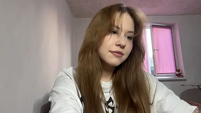 Snapshot of NyelleSpir chatting on 03.25.26 NyelleSpir online show from 03.25.26