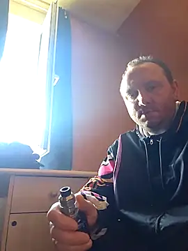 Snapshot of Ylidd chatting on 03.26.26 Ylidd online show from 03.26.26