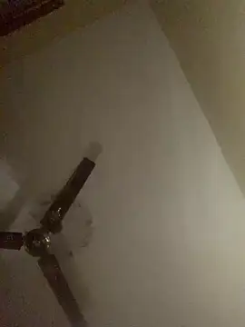 Mazekueen online show from 04.15.26