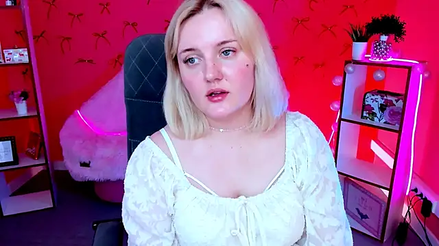 Snapshot of KathyBriggs chatting on 03.27.26 KathyBriggs online show from 03.27.26