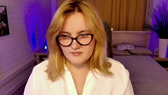 KathyBriggs online show from 07.17.26