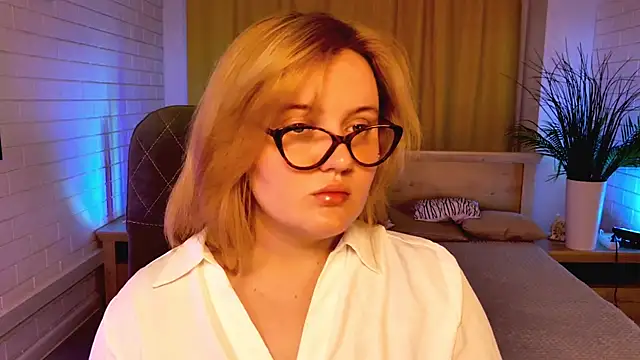 KathyBriggs online show from 07.18.26